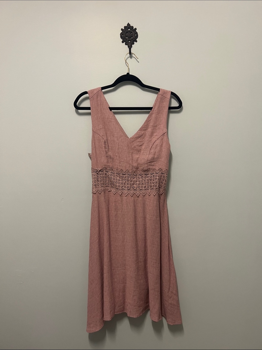 Altar'd State Dusty Rose V-Neck Midi Dress with Lace Waist Medium